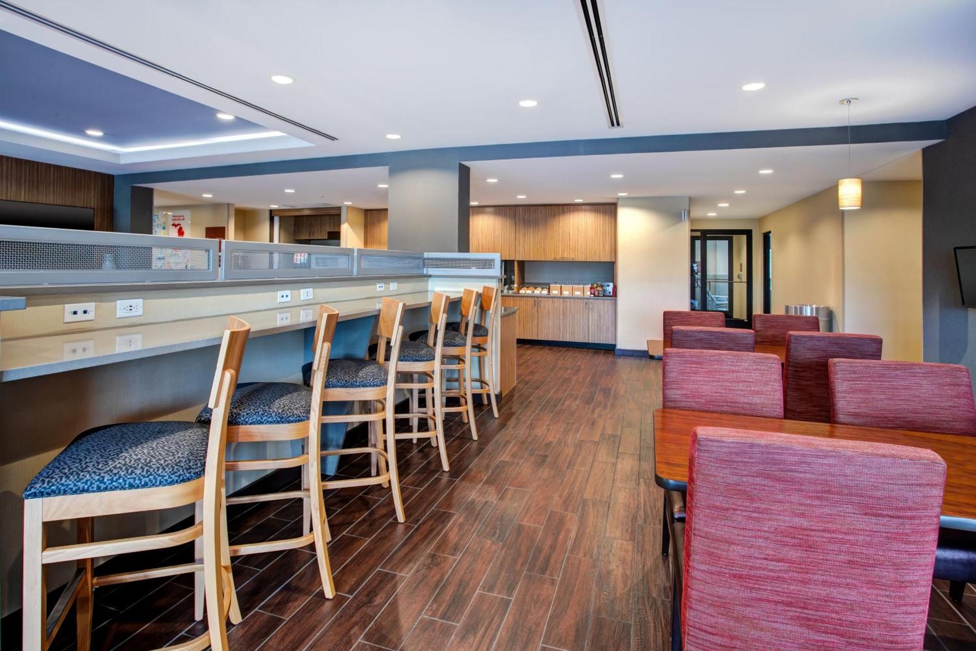 Towneplace Suites By Marriott Detroit Belleville Exteriör bild